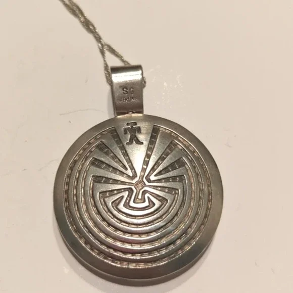 Vintage Navajo Sterling silver bear necklace - Picture 3 of 6